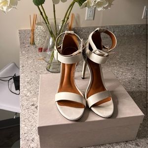 Sexy white Aldo heel